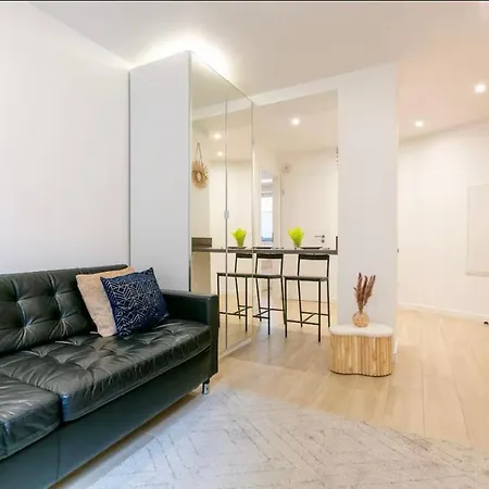 General - Hyper Centre *