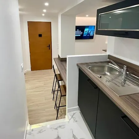 General - Hyper Centre